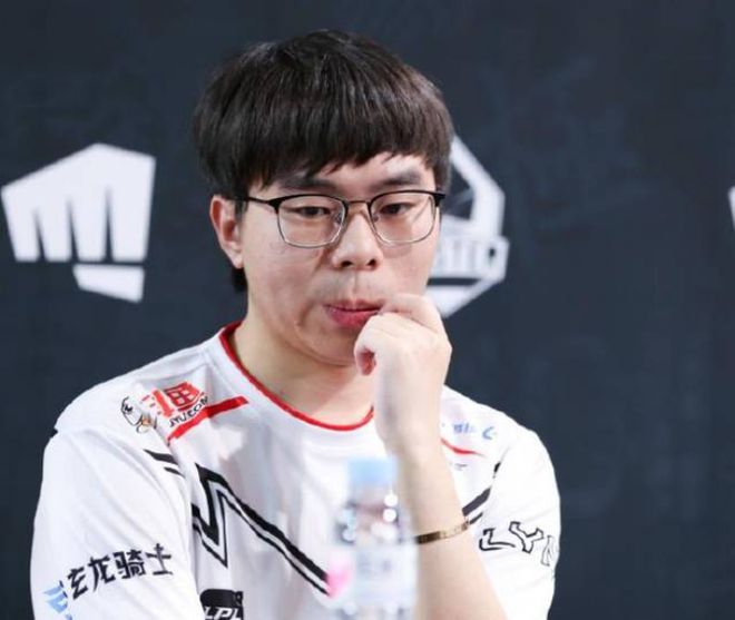 开云平台-阿根廷男篮碾压雷霆，哈登绝境逆转：篮球世界的激情与奇迹