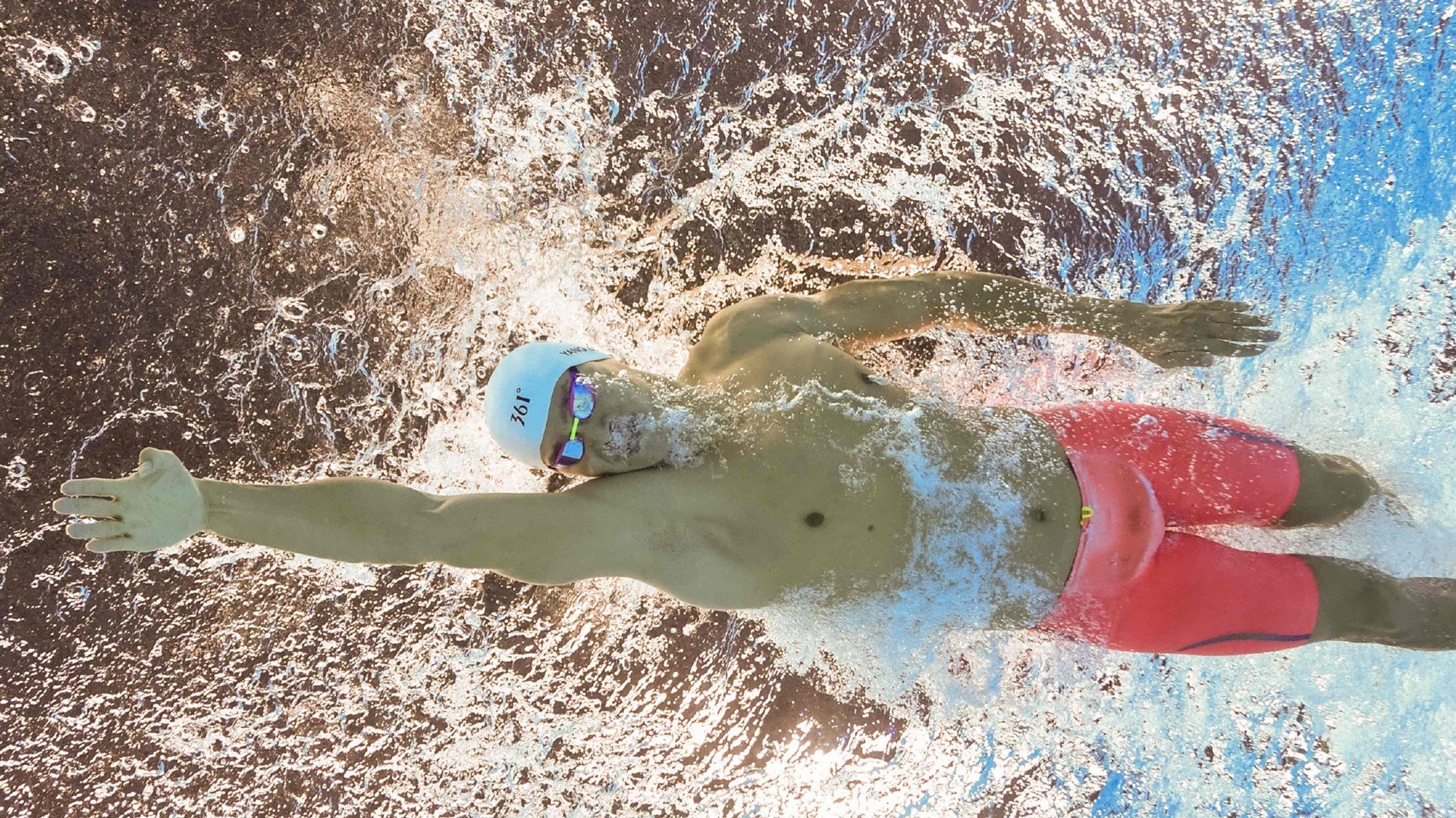 葡萄牙车手绝杀委内瑞拉黑马!F1收官战惊现史诗级逆转,年度冠军悬念最后一刻揭晓